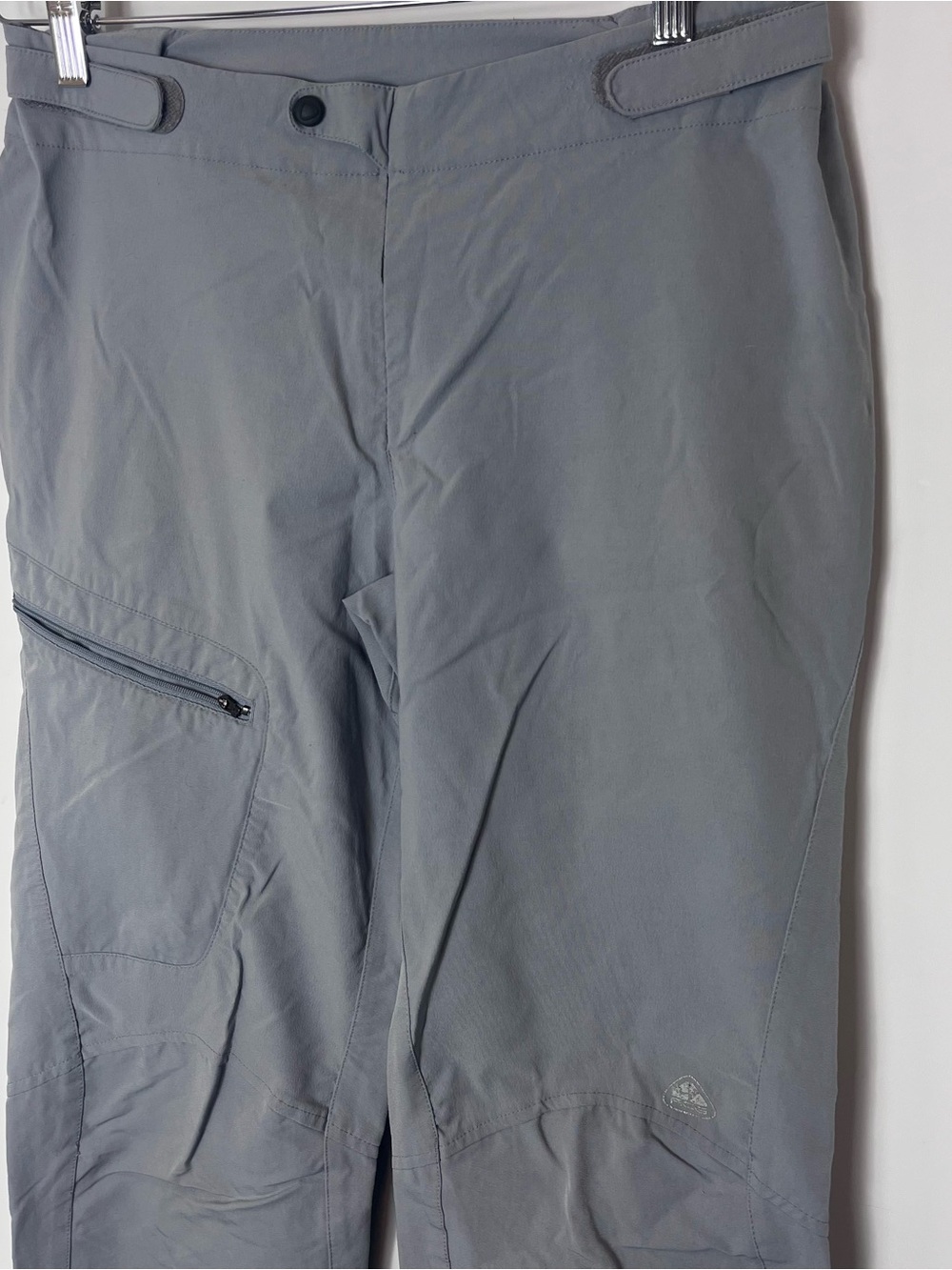 NIKE ACG DRI-FIT Women Hiking Climbing Pants Med Outdoor Gray Zip Ankle Pocket - Picture 2 of 6